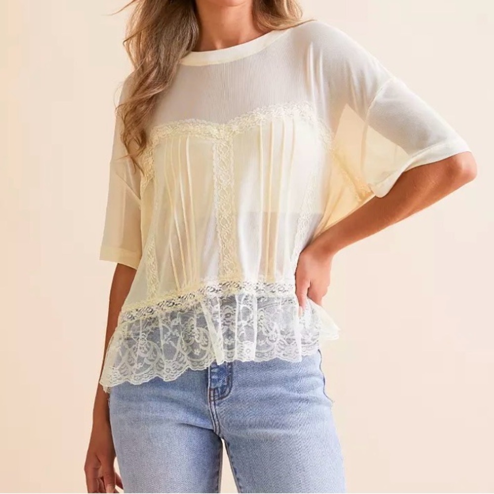 Willow & Root Buckle Elegant Cream Mesh and Lace Women Top Xsmall